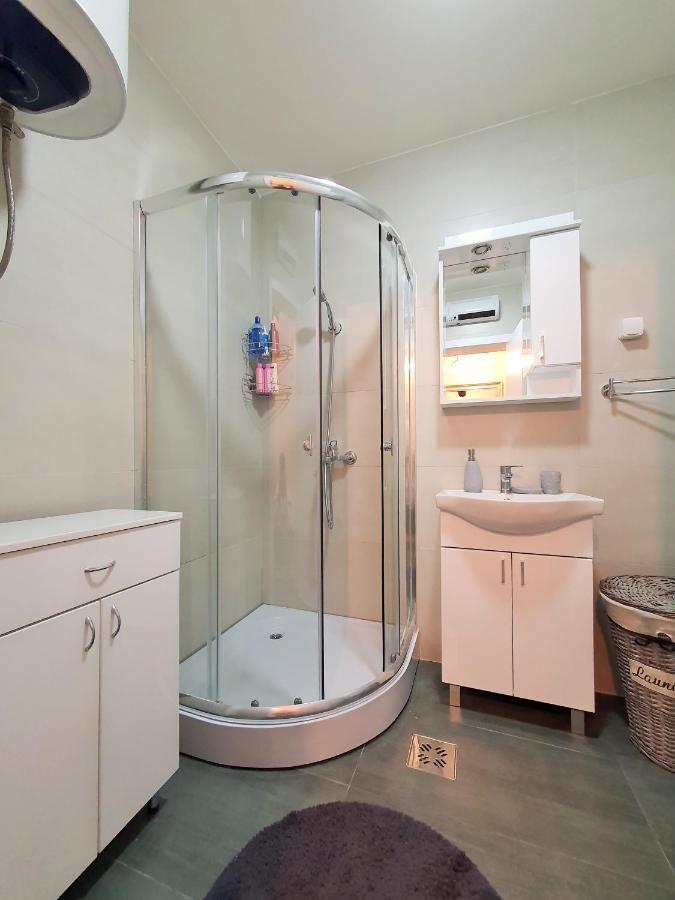 Downtown Apartment เซทินเจ ภายนอก รูปภาพ
